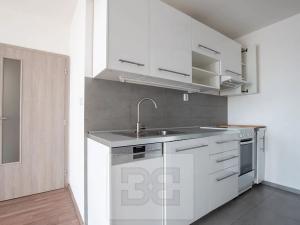 Pronájem bytu 2+kk, Praha - Stodůlky, Zázvorkova, 44 m2