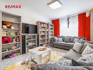 Prodej rodinného domu, České Velenice, Komenského, 247 m2