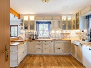 Prodej rodinného domu, Říčany, Mezihorní, 198 m2