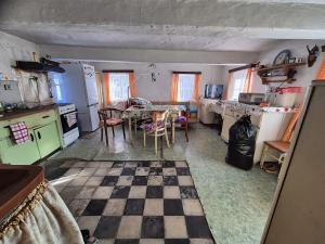 Prodej zemědělské usedlosti, Zákupy, 120 m2