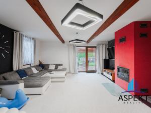 Prodej rodinného domu, Neumětely, V Chaloupkách, 220 m2