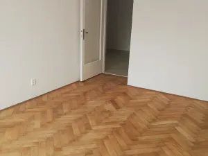 Pronájem bytu 2+kk, Praha - Vršovice, Petrohradská, 57 m2