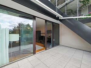 Pronájem bytu 1+kk, Praha - Žižkov, Ke kapslovně, 51 m2