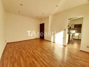 Pronájem bytu 1+1, Karviná, V Aleji, 38 m2