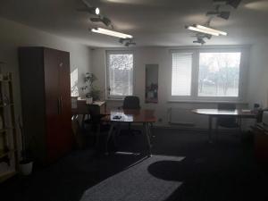 Pronájem kanceláře, Praha - Kyje, Vajgarská, 216 m2