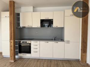 Prodej bytu 1+1, Praha - Libeň, Zenklova, 94 m2