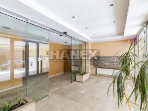 Pronájem bytu 2+kk, Praha - Smíchov, Na Zatlance, 67 m2