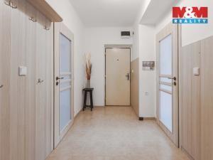 Prodej bytu 3+1, Klatovy - Klatovy IV, Školní, 81 m2