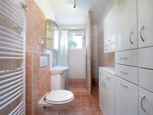 Prodej bytu 2+1, Rybitví, Školní, 52 m2