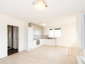 Pronájem bytu 2+kk, Praha - Vysočany, Pod Harfou, 61 m2