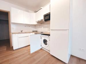 Pronájem bytu 1+kk, Praha - Malešice, Nad úžlabinou, 37 m2