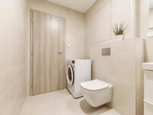 Pronájem bytu 1+kk, Praha - Uhříněves, Ke kříži, 30 m2