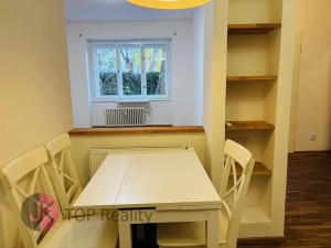 Pronájem bytu 2+kk, Praha - Smíchov, U Santošky, 47 m2