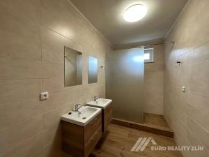 Pronájem rodinného domu, Zádveřice-Raková, 230 m2