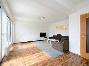 Pronájem bytu 3+kk, Praha - Kobylisy, Ke Stírce, 72 m2