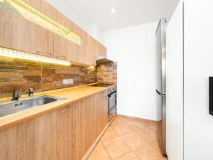 Prodej bytu 2+kk, Praha - Újezd nad Lesy, Malotická, 43 m2