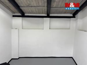 Pronájem garáže, Krupá, 18 m2