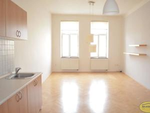 Pronájem bytu 2+kk, Šternberk, Hlavní náměstí, 71 m2