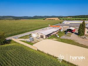 Prodej výrobních prostor, Dolany, 900 m2