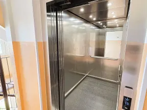 Pronájem bytu 2+kk, Praha - Háje, Mendelova, 42 m2