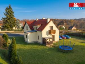 Prodej rodinného domu, Lochovice, 180 m2