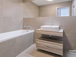 Pronájem bytu 3+kk, Hradec Králové - Věkoše, V. J. Kašpara, 74 m2