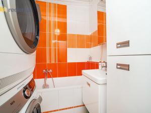 Pronájem bytu 3+kk, Praha - Strašnice, Nučická, 69 m2