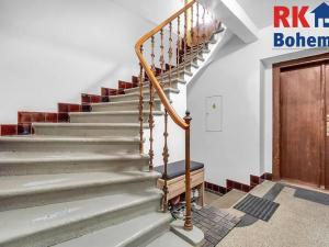 Prodej obchodního prostoru, Mnichovo Hradiště, Masarykovo náměstí, 300 m2