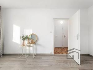 Pronájem bytu 1+1, Praha - Záběhlice, Jabloňová, 33 m2