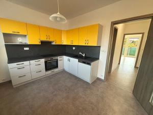 Pronájem rodinného domu, Velké Přílepy, Sukova, 176 m2