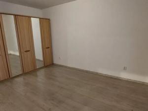 Prodej bytu 2+1, Staré Město, Nádražní, 60 m2