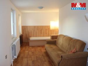 Prodej komerční nemovitosti, Libiš, 300 m2