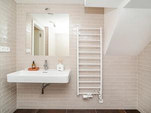 Pronájem bytu 2+kk, Praha - Košíře, Naskové, 64 m2