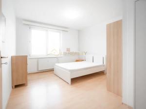 Pronájem bytu 1+1, Olomouc, Topolová, 43 m2