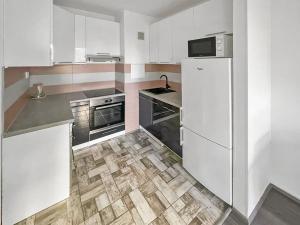 Pronájem bytu 2+kk, Kladno, Holandská, 40 m2