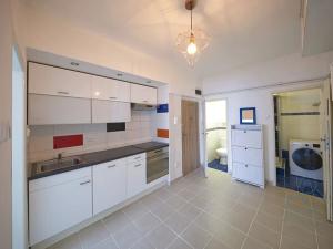 Pronájem bytu 2+1, Praha - Vršovice, Amurská, 53 m2