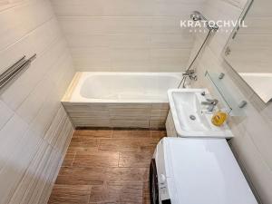 Pronájem bytu 3+kk, Praha - Bohnice, Cafourkova, 54 m2