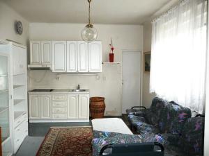 Prodej rodinného domu, Praha - Dolní Chabry, Kobyliská, 200 m2