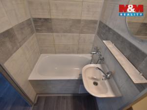 Pronájem bytu 2+kk, Hradec Králové - Třebeš, třída Edvarda Beneše, 41 m2