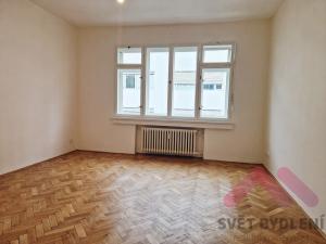 Pronájem bytu 1+1, Praha - Vinohrady, Kouřimská, 37 m2