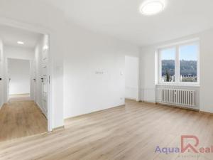 Prodej bytu 2+1, Karlovy Vary, Šmeralova, 51 m2