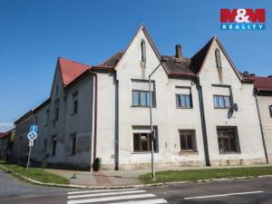 Pronájem bytu 3+1, Nechanice, Husovo nám., 98 m2