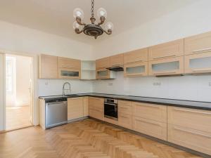 Pronájem vily, Praha - Střešovice, Cukrovarnická, 227 m2