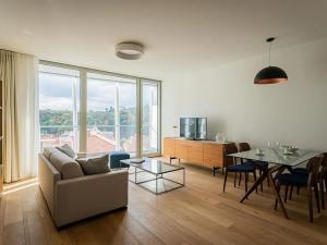 Pronájem bytu 2+kk, Praha - Smíchov, Holečkova, 70 m2