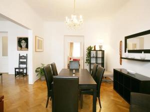 Pronájem bytu 4+1, Praha - Nové Město, Biskupská, 132 m2