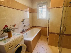 Pronájem rodinného domu, Jesenice, K Belnici, 90 m2