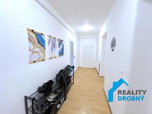 Pronájem bytu 4+1, Děčín, Revoluční nám., 103 m2