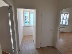 Pronájem bytu 2+kk, Praha - Vysočany, Novovysočanská, 45 m2
