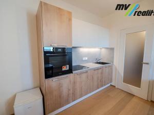 Prodej bytu 1+kk, Praha - Hrdlořezy, V třešňovce, 35 m2