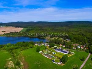 Prodej ubytování, Rosovice, 900 m2